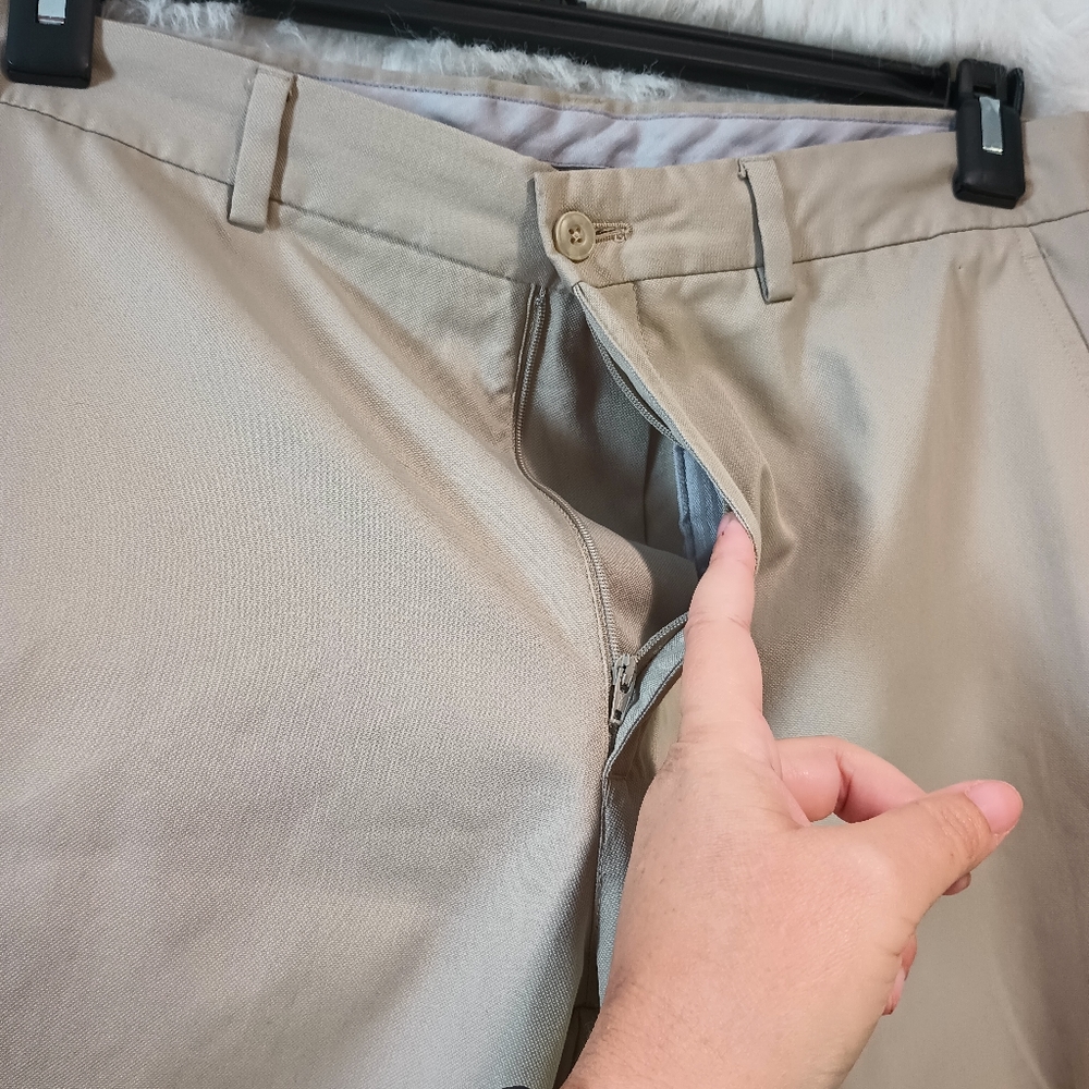 Champions Tour Khaki Golf Shorts Size 32 - Picture 8 of 12